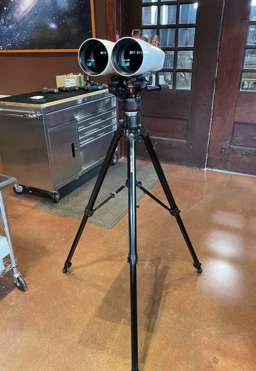 BT-100XL-ED mounted to Manfrotto 475B Heavy-Duty Tripod